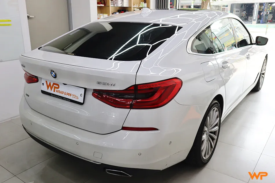 BMW 6 Series GTのカーラッピング事例|費用目安・仕上がり 施工写真 3-2
