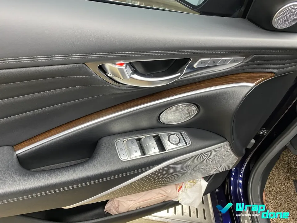Kia K900のカーラッピング事例|内装カスタム 施工写真 3-1