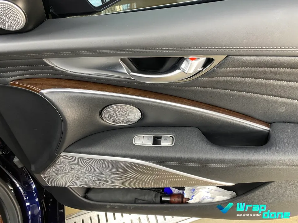 Kia K900のカーラッピング事例|内装カスタム 施工写真 1-2