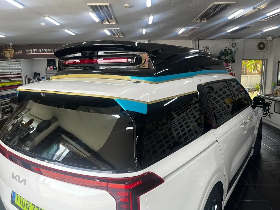 Kia Carnival KA4のカーラッピング事例｜3M高光沢フィルム 施工写真 2-2