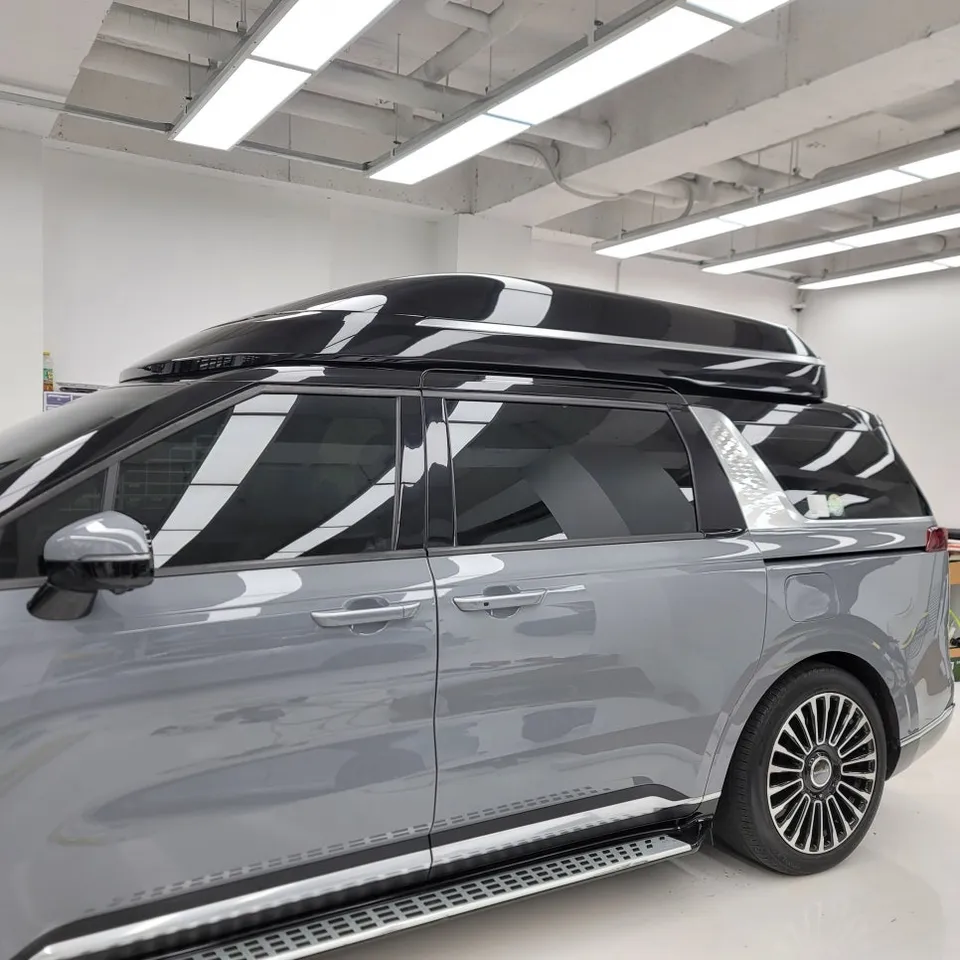 Kia Carnival KA4のカーラッピング事例|費用目安・仕上がり 施工写真 1-3