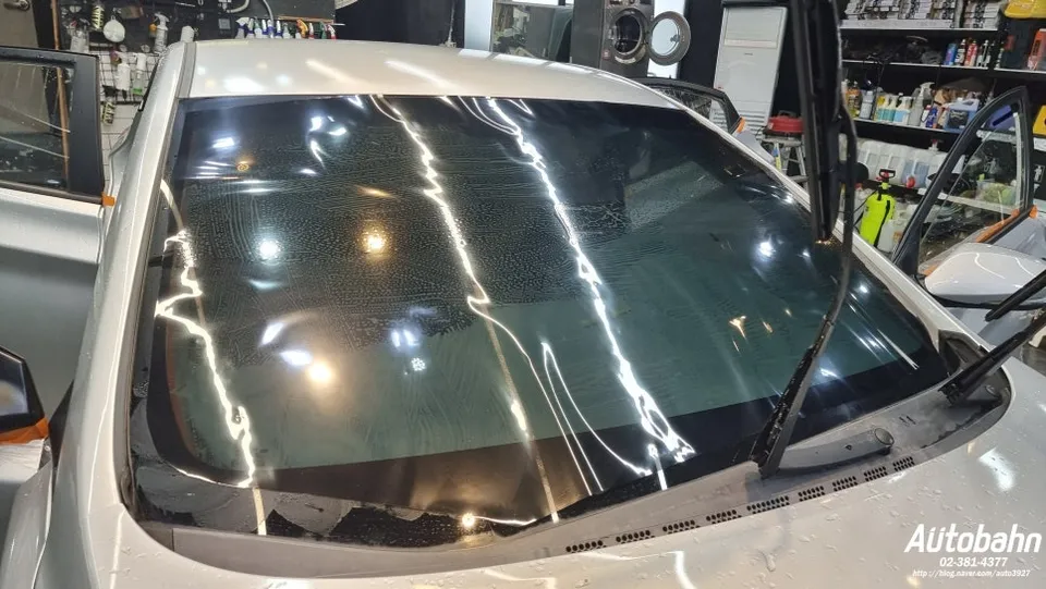 Hyundai Elantraのカーフィルム施工事例｜費用目安・仕上がり 施工写真 2-3