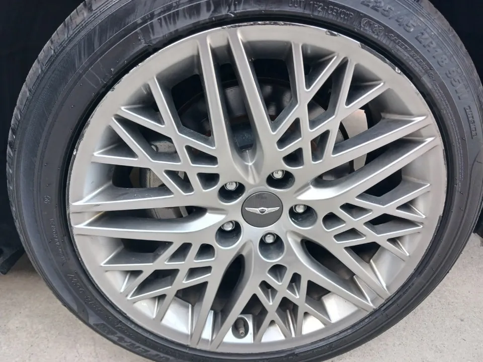 BMW 3 Series wheel repair - BMW 3 Series Wheel Repair & Refinishing Review — Professional Restoration photo 5
