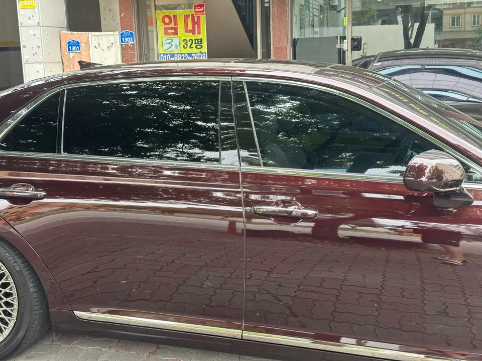 Genesis G90 window tinting - Genesis G90 Window Tinting Review: Heat Rejection Film photo 3