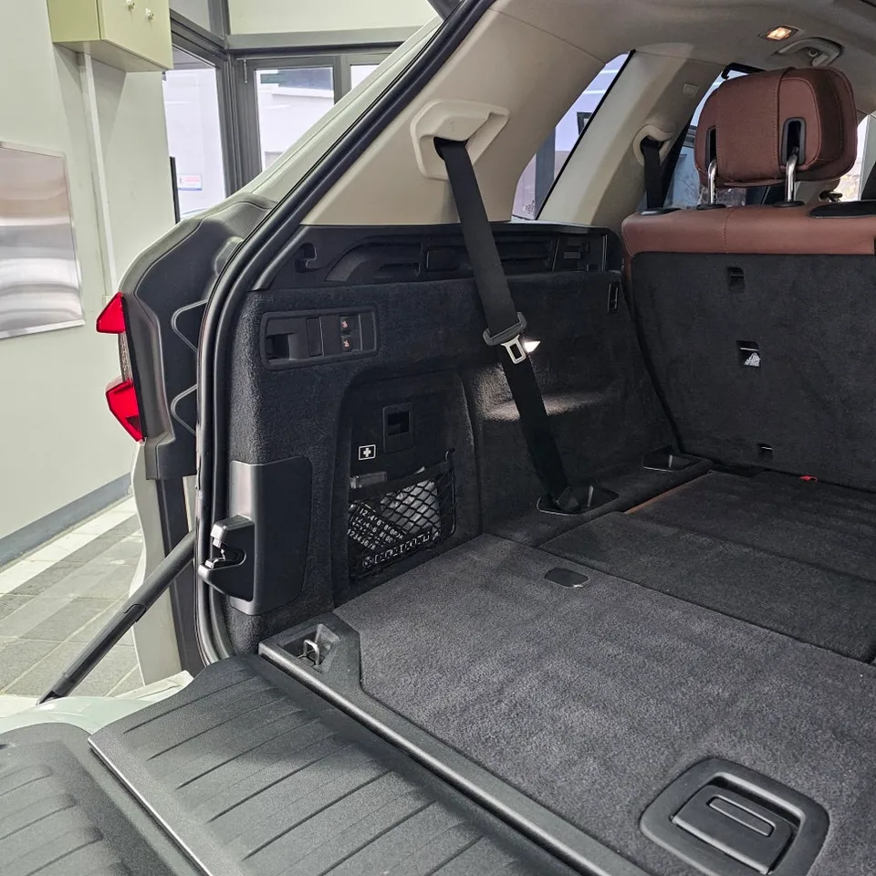 BMW X5のカーオーディオ施工事例 施工写真 4-1