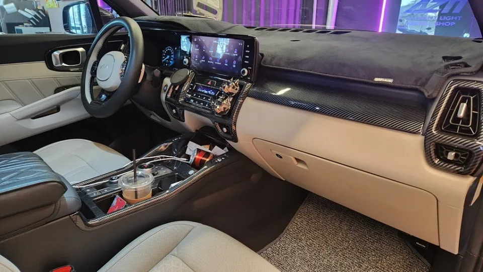 Kia Sorento MQ4 ambient lighting - Kia Sorento MQ4 Ambient Lighting Review — Cost & Results photo 4