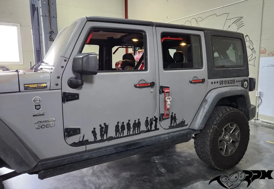 Jeep Wrangler vinyl wrap - Jeep Wrangler Vinyl Wrap Review: Avery Carmine Red Partial Wrap photo 4