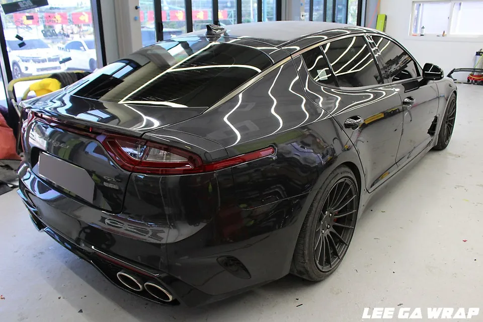 Kia Stinger vinyl wrap - Kia Stinger Vinyl Wrap Review: Romance Red Matte Chrome photo 5