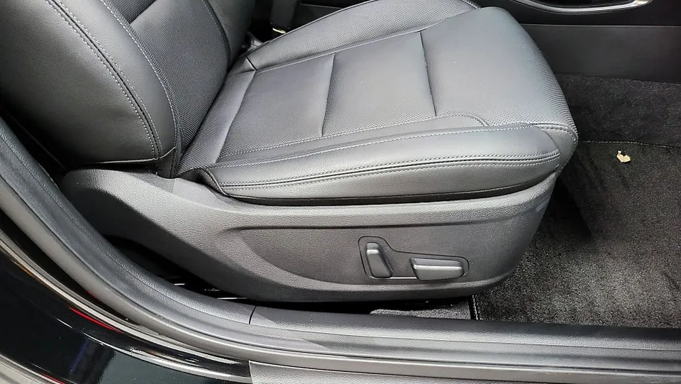 Hyundai Grandeur IG ambient lighting - Hyundai Grandeur IG Ambient Lighting Review — Cost & Results photo 4
