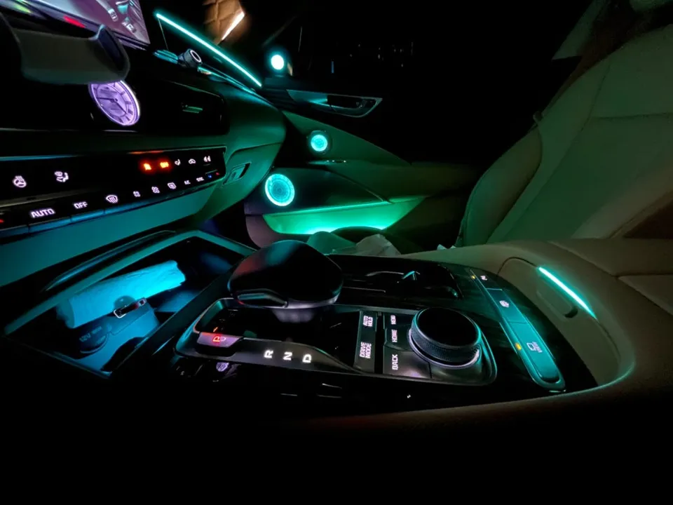 Kia K900 ambient lighting - Kia K900 Ambient Lighting Review: Hidden Type Upgrade photo 3
