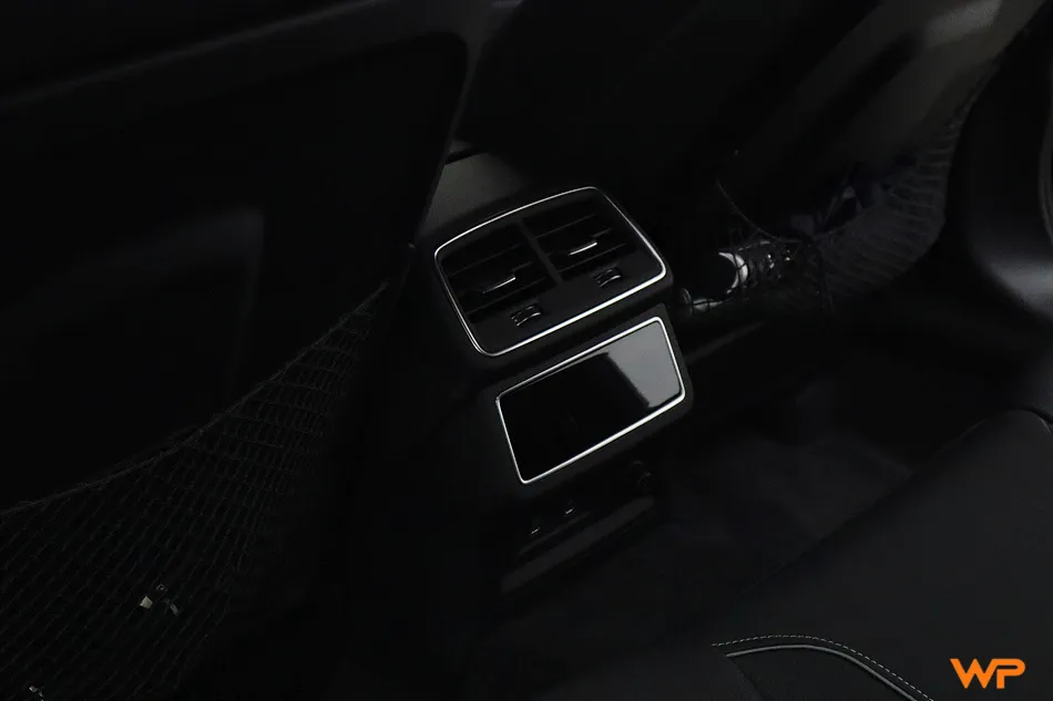 Audi A7 PPF施工事例|ヘッドライト・実費用目安 施工写真 1-2