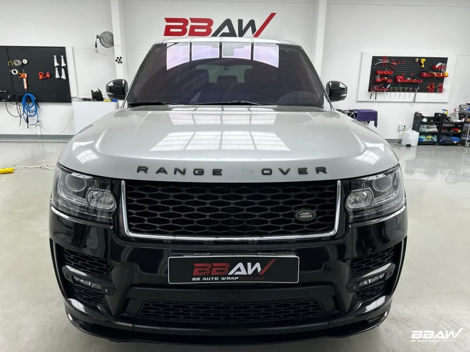Land Rover Vogueのカーラッピング事例|クリスタルホワイトの仕上がり 施工写真 1-1