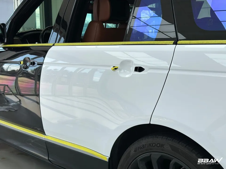 Land Rover Vogueのカーラッピング事例|クリスタルホワイトの仕上がり 施工写真 4-2