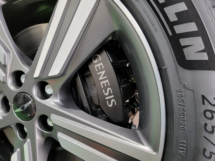 Genesis GV80 Coupe wheel repair - Genesis GV80 Coupe Wheel Repair & Painting Review photo 4