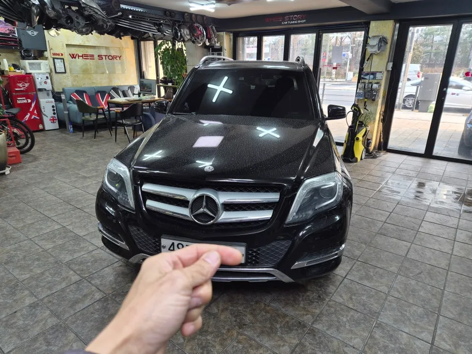 Mercedes-Benz GLK body repair installation result