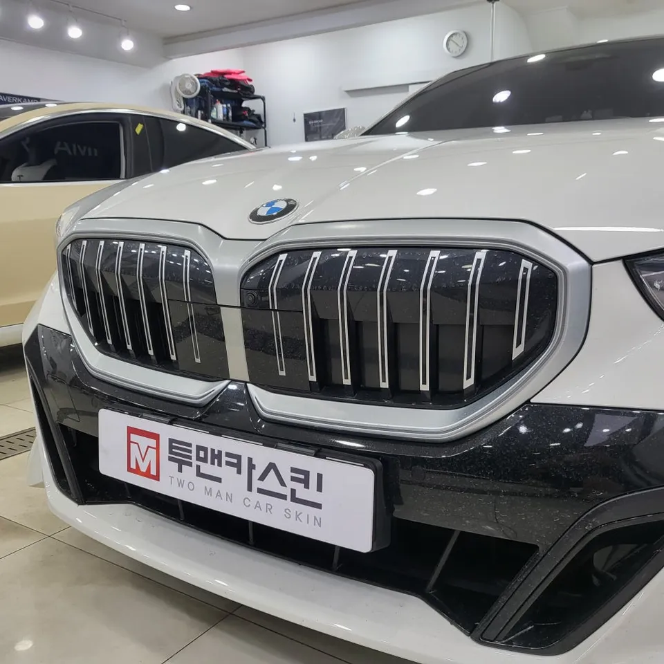 BMW 5 Series G60のカーラッピング事例 施工写真 3-2