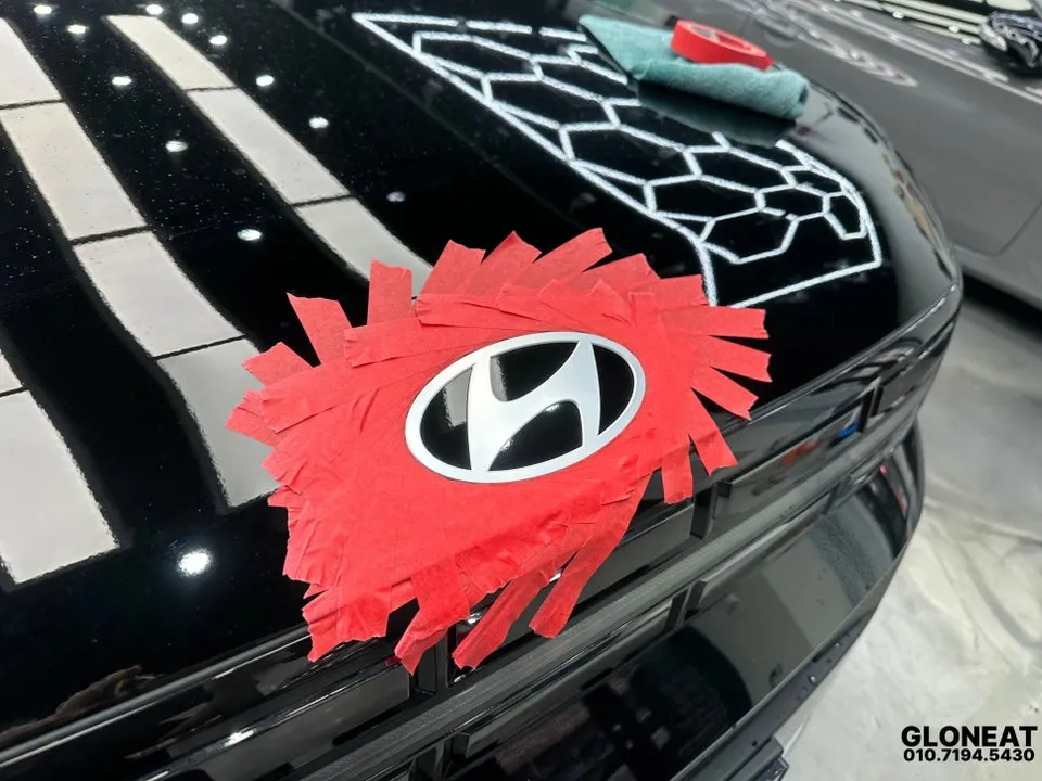 Hyundai Santa Fe MX5 vinyl wrap - Hyundai Santa Fe MX5 Vinyl Wrap Review — All-Black Transformation photo 3