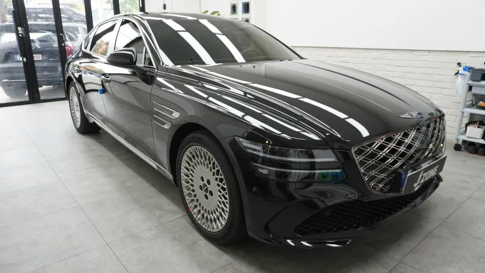 Genesis G80のPPF施工事例｜費用目安と仕上がり 施工写真 1-1