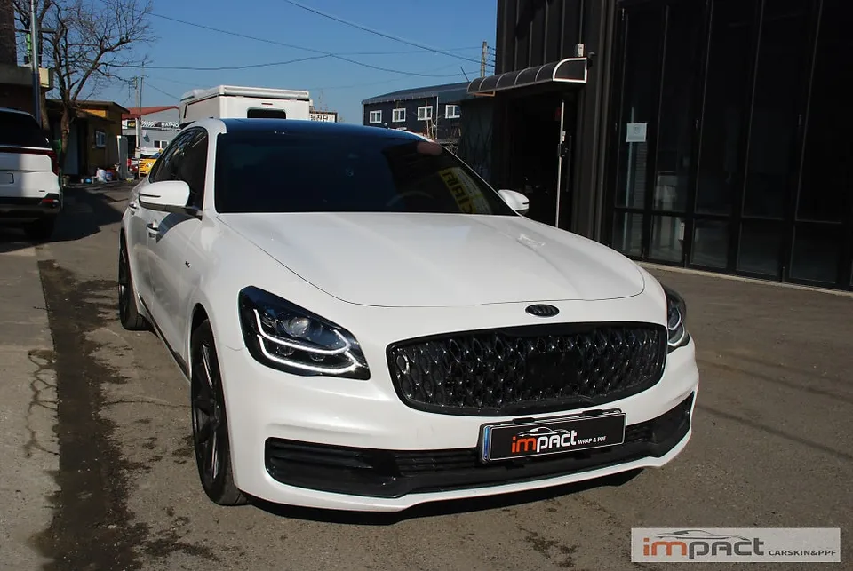 Kia K900のカーラッピング事例|費用目安・仕上がり 施工写真 1-2