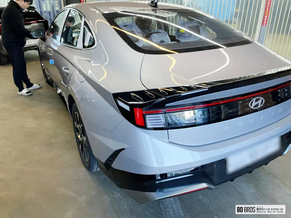 Hyundai Sonata window tinting - Hyundai Sonata Window Tinting Review: Cost & Heat Rejection photo 6