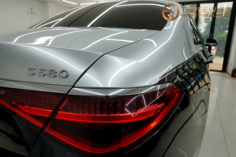 Maybach S580のカーラッピング事例|費用目安・仕上がり 施工写真 2-1
