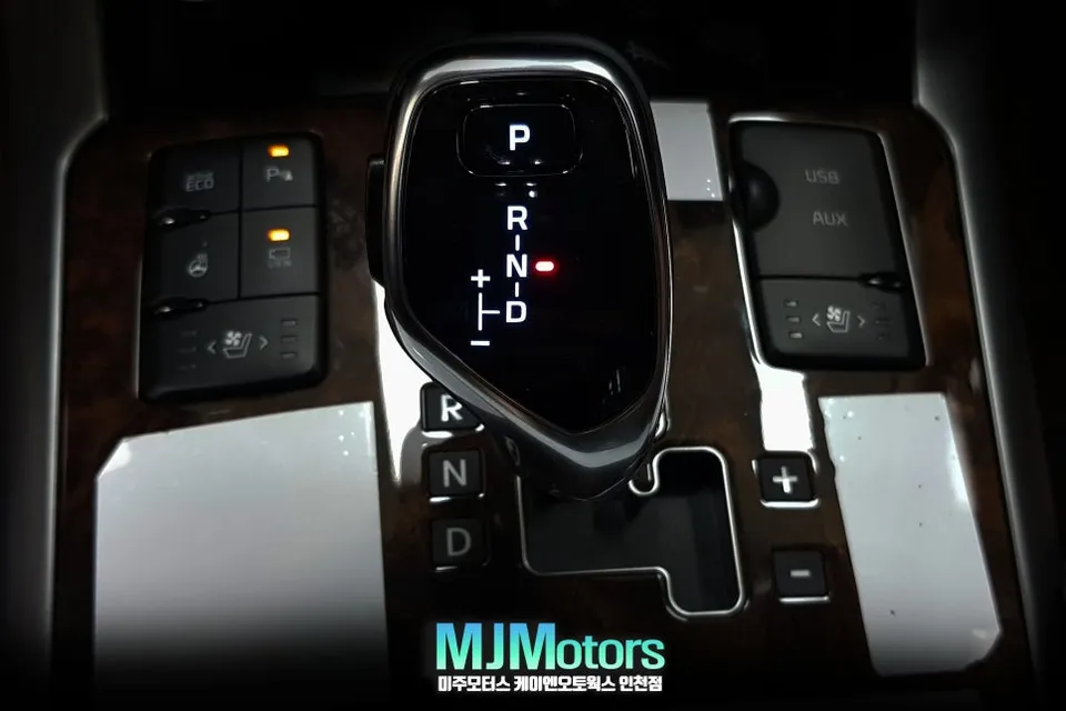 Kia Mohave steering wheel - Kia Mohave Steering Wheel Customization Review photo 4