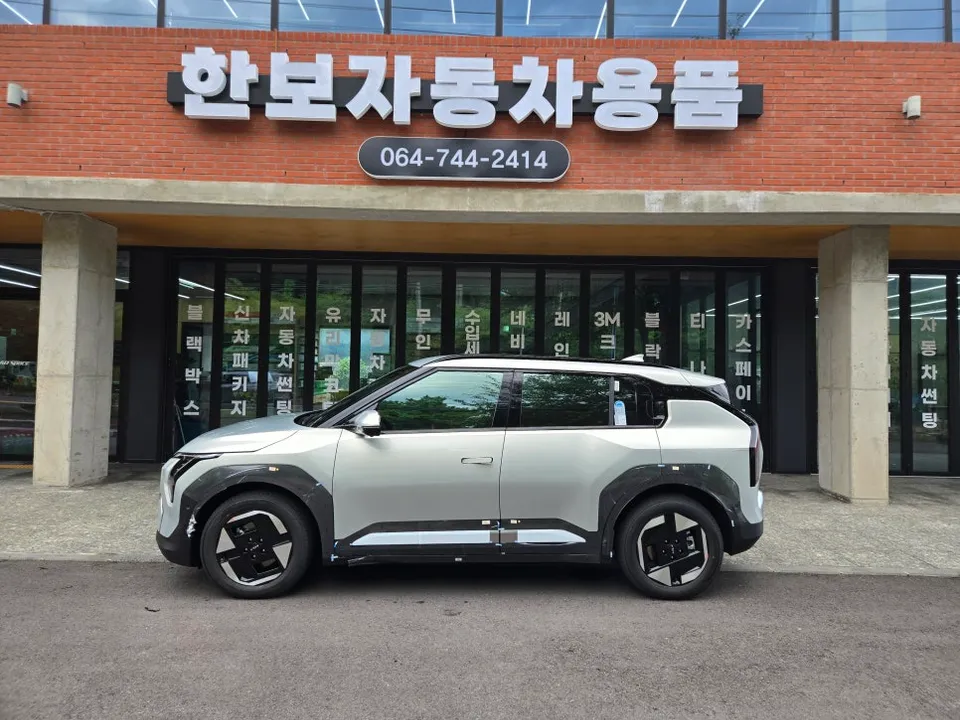 Kia EV3 new car package - Kia EV3 New Car Package Review: T-Graphite V100 Tint & PPF photo 7