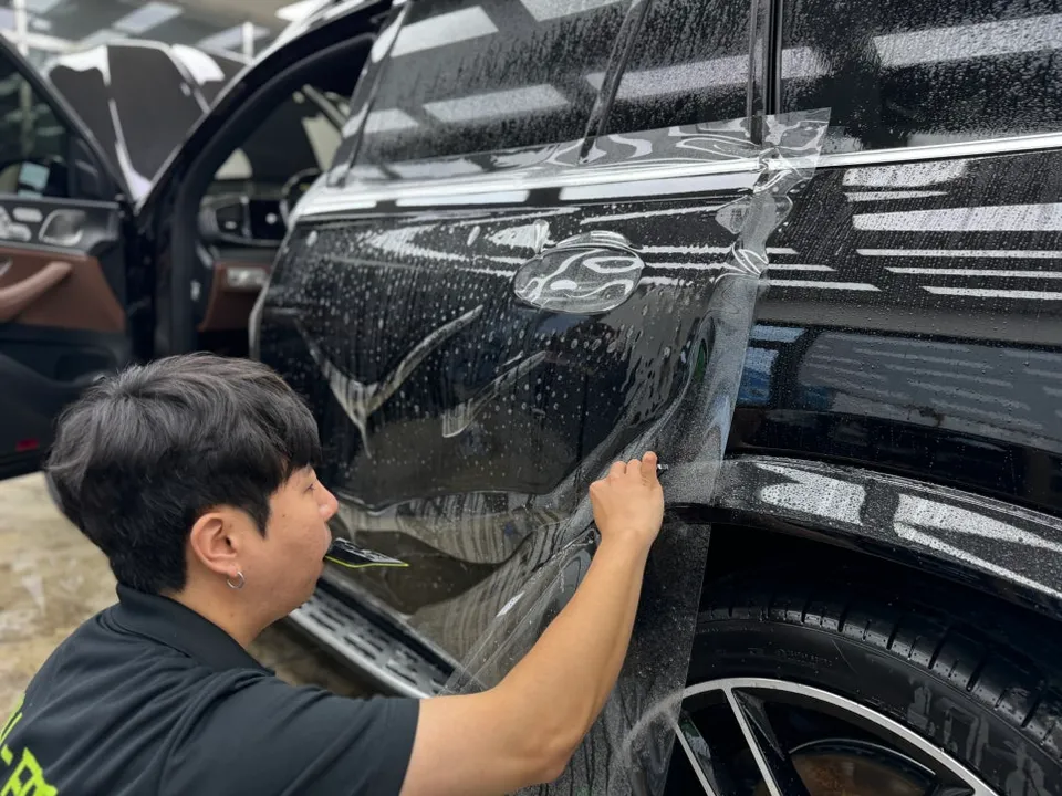 Mercedes-Benz GLS 580 ドアPPF施工事例｜費用目安・仕上がり 施工写真 3-2