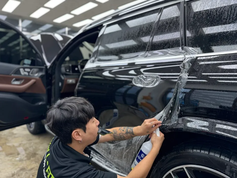 Mercedes-Benz GLS 580 ドアPPF施工事例｜費用目安・仕上がり 施工写真 3-3