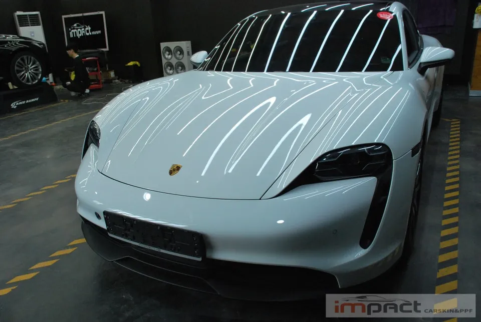 Porsche Taycan PPF施工事例｜費用目安と仕上がり 施工写真 1-3
