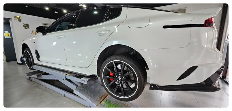 Kia Stingerのホイールリペア・塗装事例 施工写真 1-2