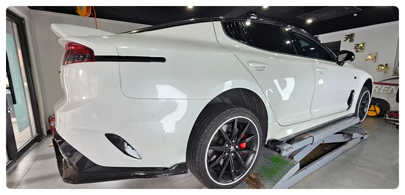 Kia Stingerのホイールリペア・塗装事例 施工写真 2-2