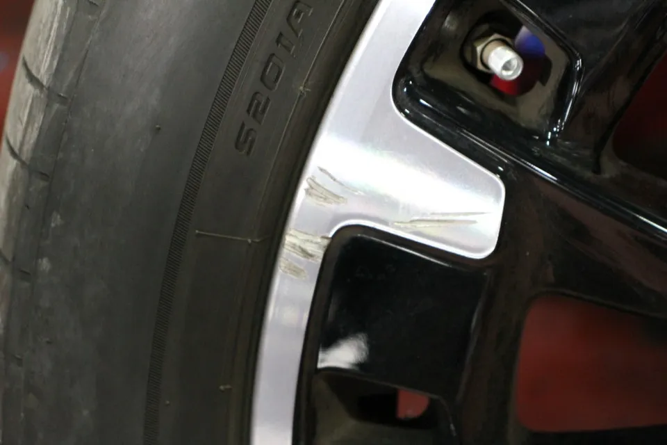 Mercedes-Benz EQS wheel repair - Mercedes-Benz EQS Wheel Repair & Painting Review photo 4