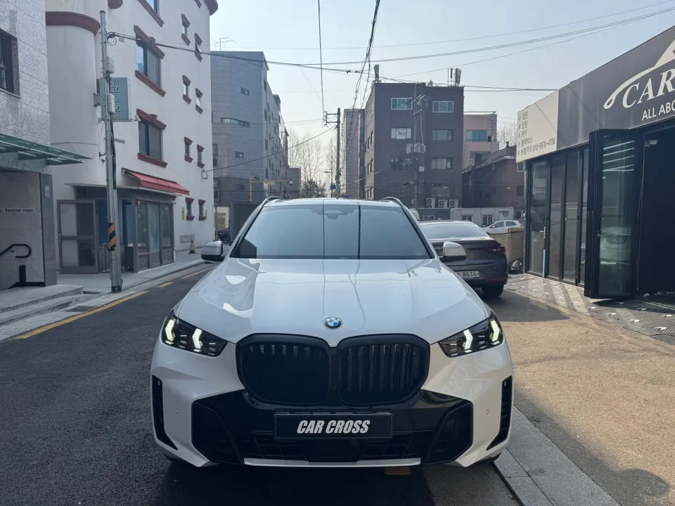 BMW X5 vinyl wrap installation result