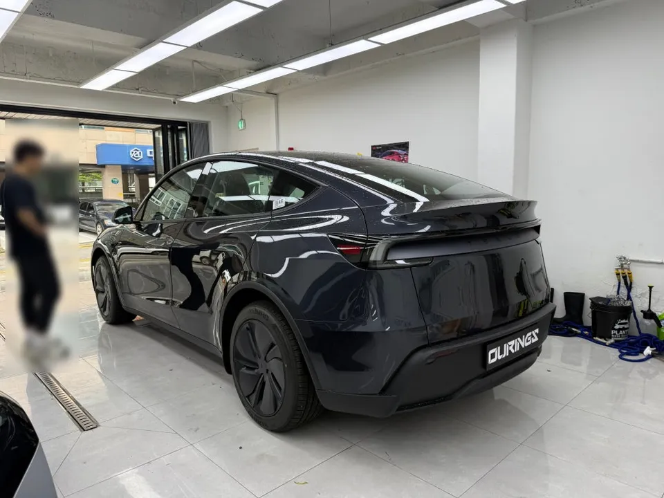 Tesla Model YのPPF施工事例｜費用目安・仕上がり 施工写真 1-2