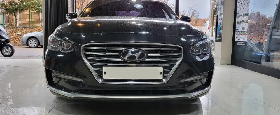 Hyundai Grandeur IG Ambient Lighting Review: Cost & Results Before