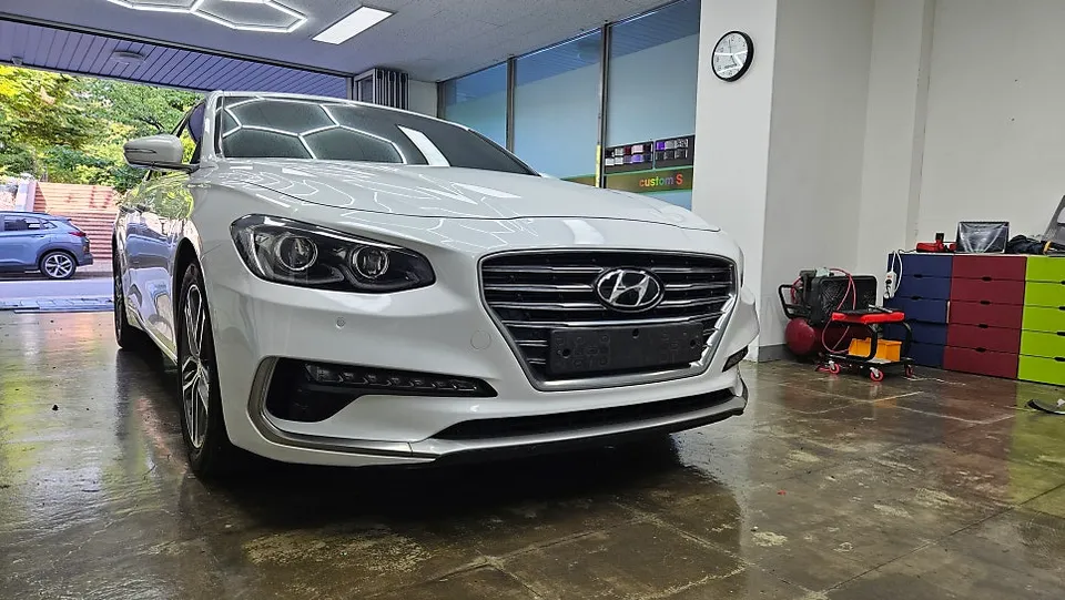 Hyundai Grandeur IG body kit installation result