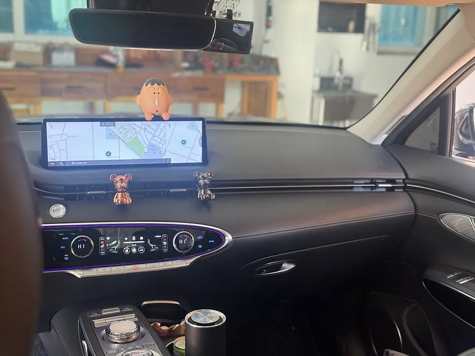 Genesis GV70 ambient lighting - Genesis GV70 Ambient Lighting Review: Cost & Results photo 3