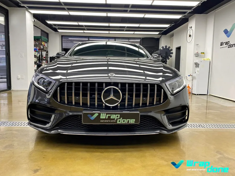Mercedes-Benz CLSのグリルラッピング事例｜費用目安・仕上がり 施工写真 2-1