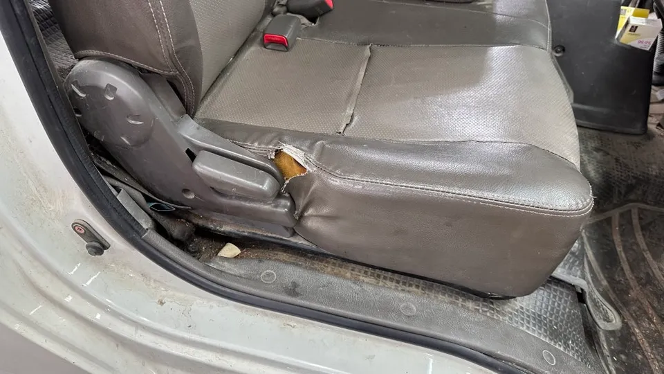 Hyundai Porter 2 seat ventilation - Hyundai Porter 2 Seat Ventilation & Heating Review photo 3