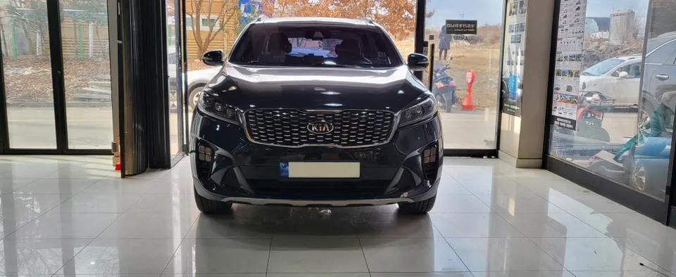 Kia Sorentoのドラレコ取付事例｜費用目安・仕上がり 写真