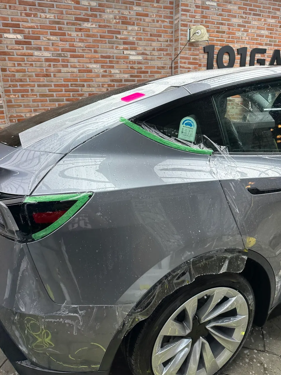 Tesla Model Y PPF施工:韓国の実施工事例 施工写真 1-2