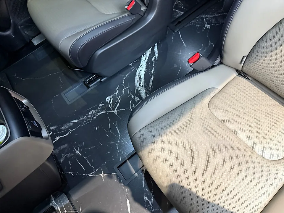 Kia Carnivalのカーフィルム施工事例|費用目安・仕上がり 施工写真 3-2