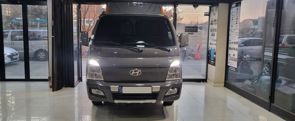 Hyundai Porter 2 ambient lighting installation result