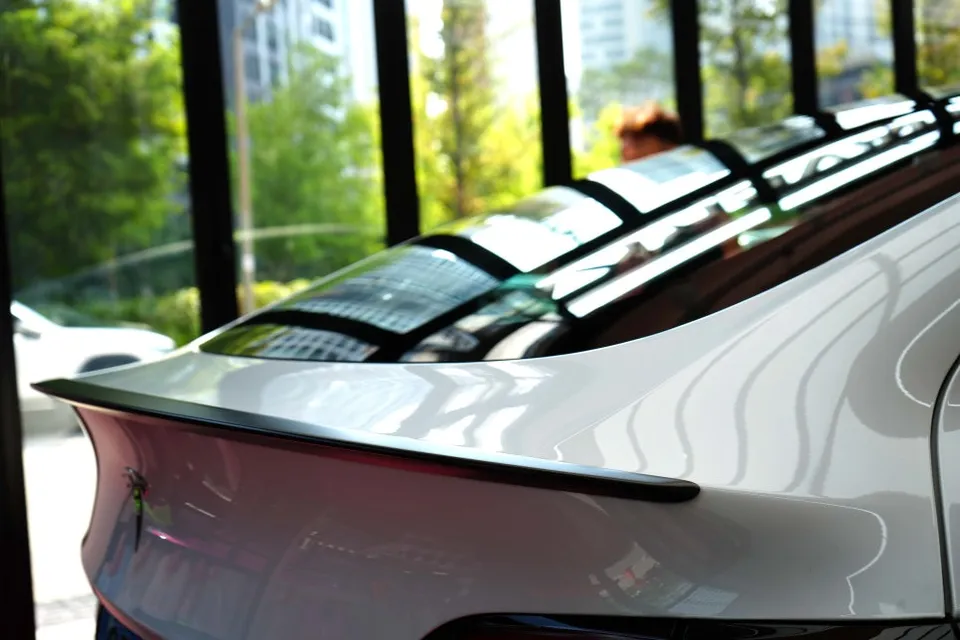 Tesla Model Yのカーフィルム施工事例｜費用目安・仕上がり 施工写真 2-3
