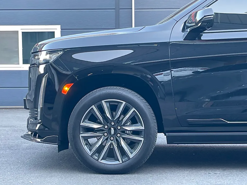 Cadillac Escaladeのホイールリペア・塗装事例 施工写真 5