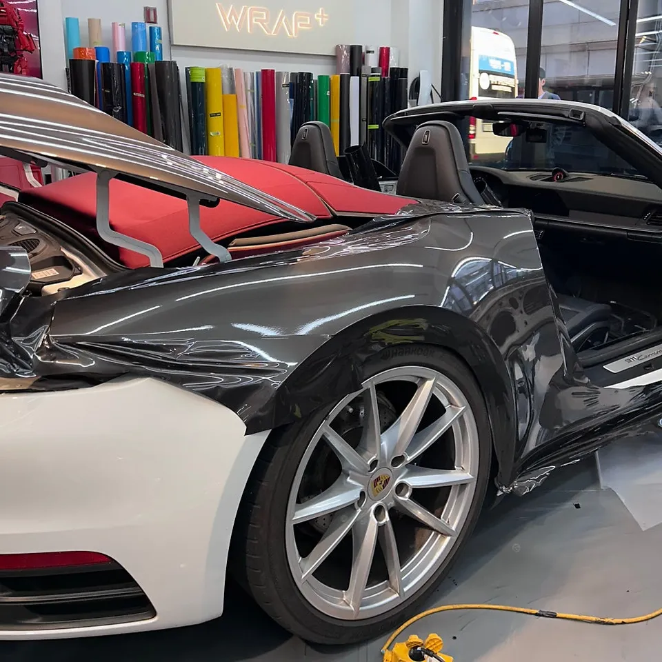ポルシェ911のカーラッピング事例|リキッドタングステン 施工写真 3-2