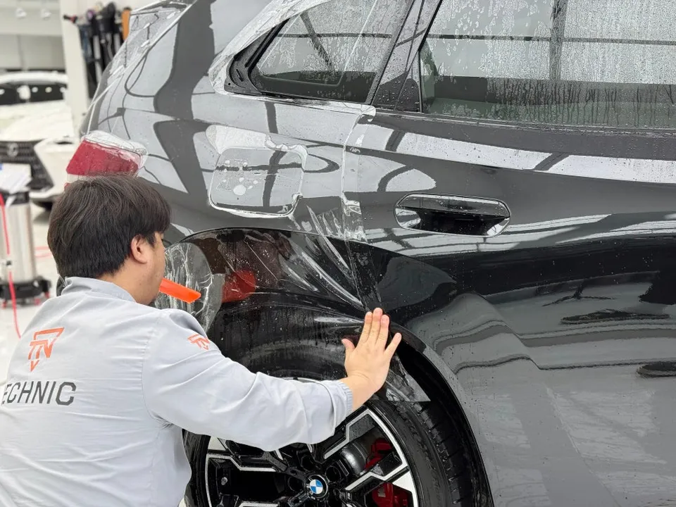 BMW X3のPPF施工事例｜費用目安と仕上がり 施工写真 1-2
