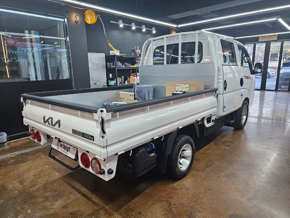 Kia Bongo 3のカーフィルム施工事例｜費用目安・仕上がり 施工写真 2-2