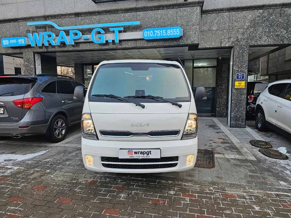 Kia Bongo 3のカーフィルム施工事例｜費用目安・仕上がり 施工写真 4-2